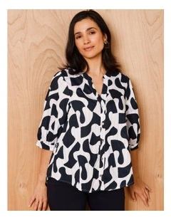 3/4 Sleeve Shirt With Split Back In Ivory/Navy Print