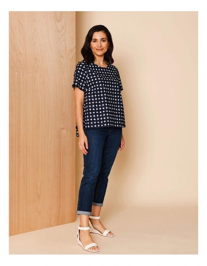 Short Sleeve Swing Hem Top With Round Pebble Print In Navy/White image 2