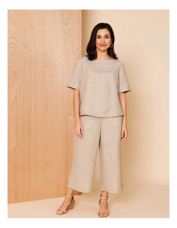 Short Sleeve Curved Hem Top In Oatmeal Crossdye With Contrast Top Stitch image 6