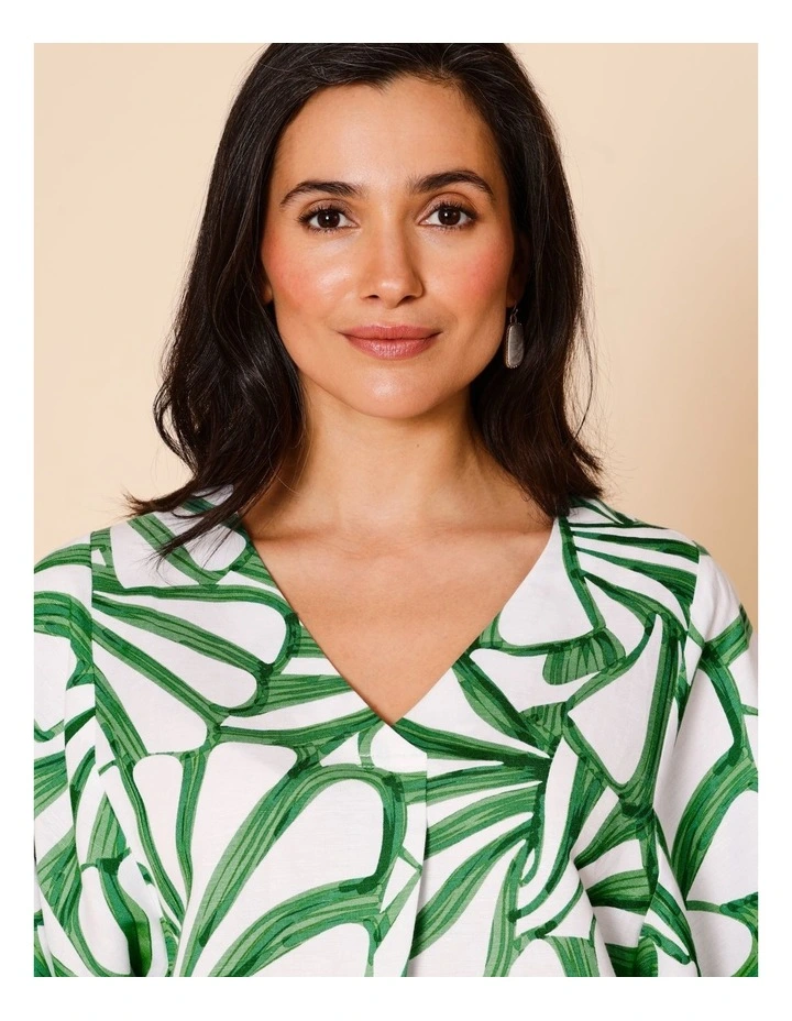 V-neck 3/4 Sleeve Full Sleeve Top In Green/White Tropical Leaf Print image 3