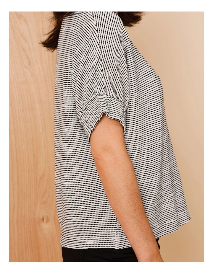 Elastic Cuff Extended Sleeve Tee In White/Black Jacquard image 5