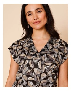 V Neck Extended Sleeve Burnout Tee In Black Ground Gum Print