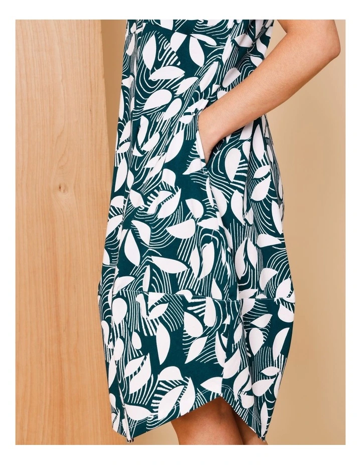Short Sleeve Knit Dress With Darted Hem And Pockets In Teal/White Abstract Print image 3