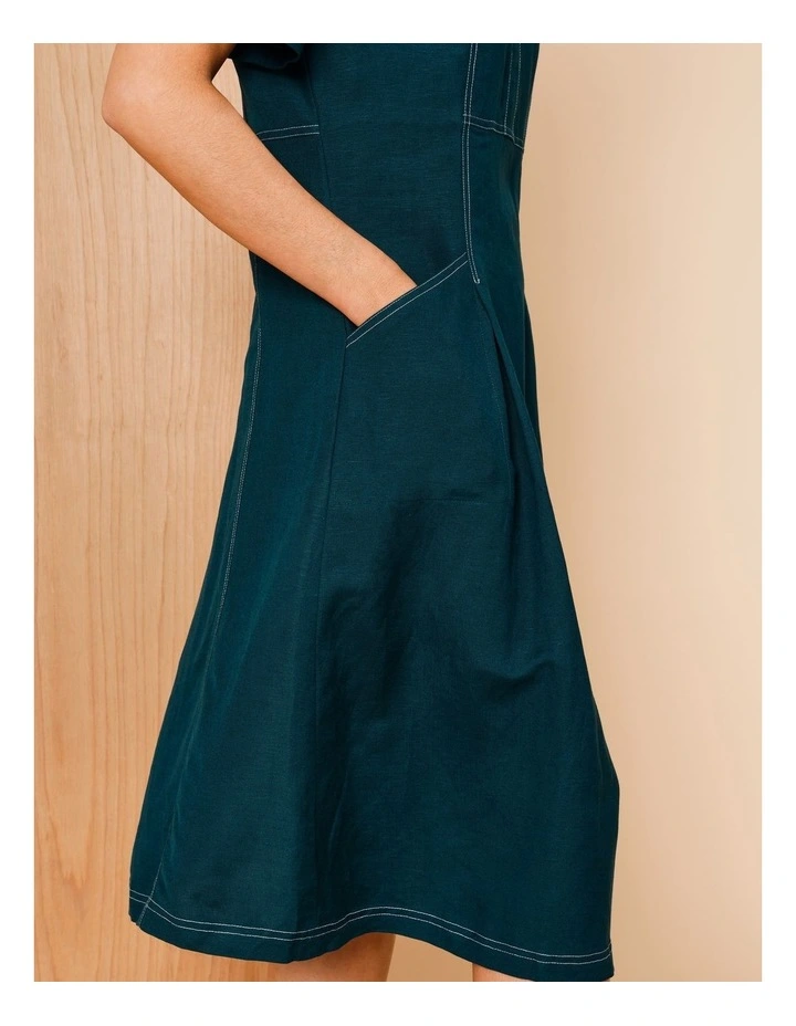 Short Sleeve Dress With Yoke And Pockets In Peacock/White Contrast Top Stitching image 3