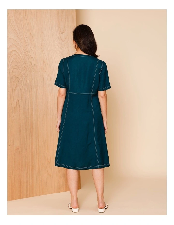 Short Sleeve Dress With Yoke And Pockets In Peacock/White Contrast Top Stitching image 5