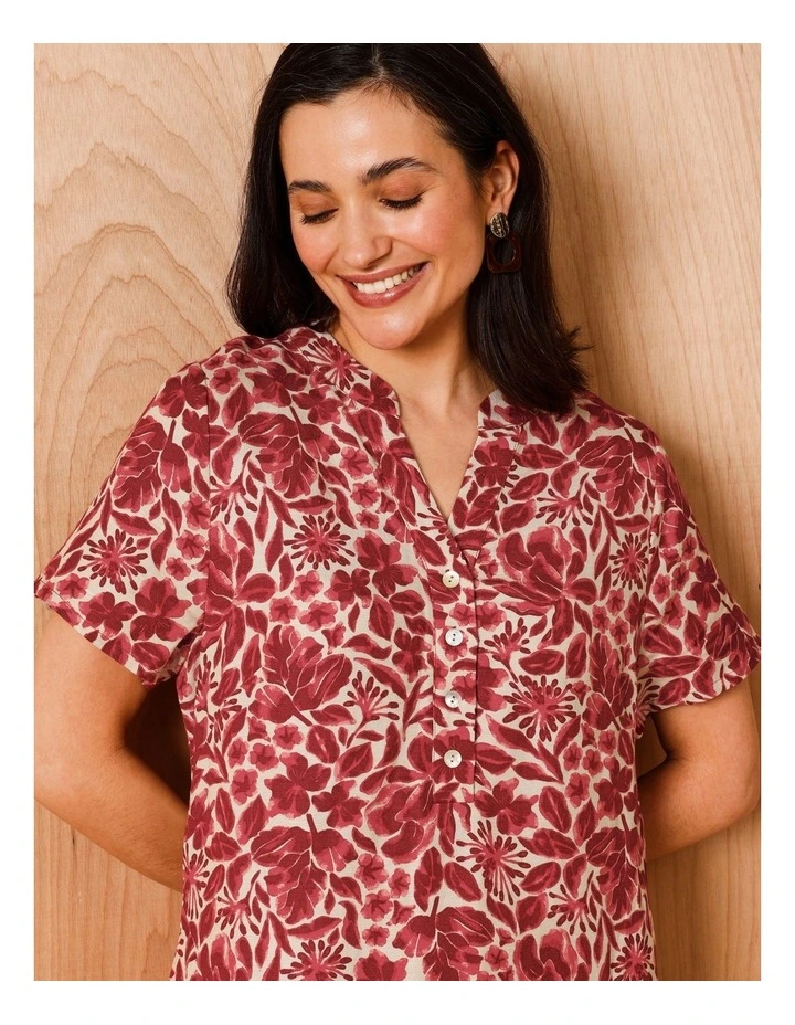 Short Sleeve Princess Seam Dress With Pockets In Burgandy/Pinks Floral image 2