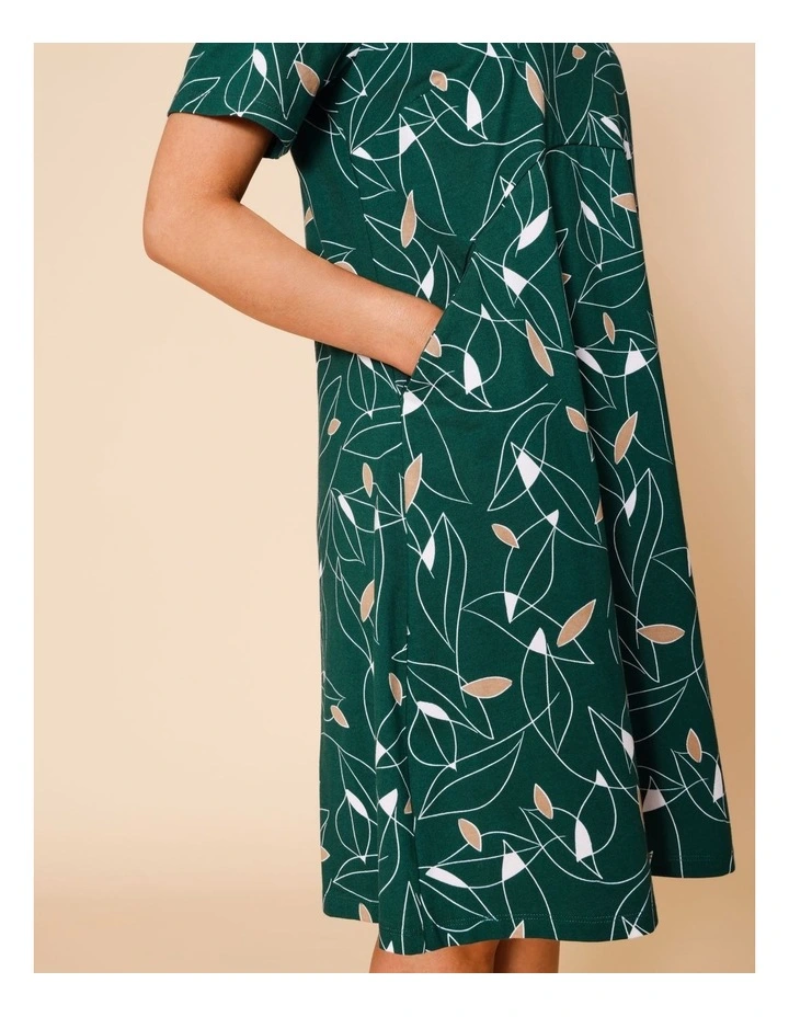 Short Sleeve Spliced Knit Dress With Pockets In Green With Neutral/White Leaf Print image 3