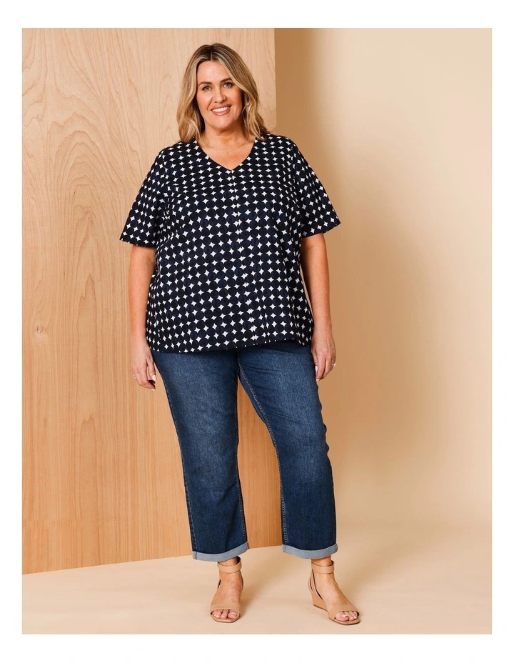 Short Sleeve V-neck Swing Hem Top With Round Pebble Print In Navy/White image 2