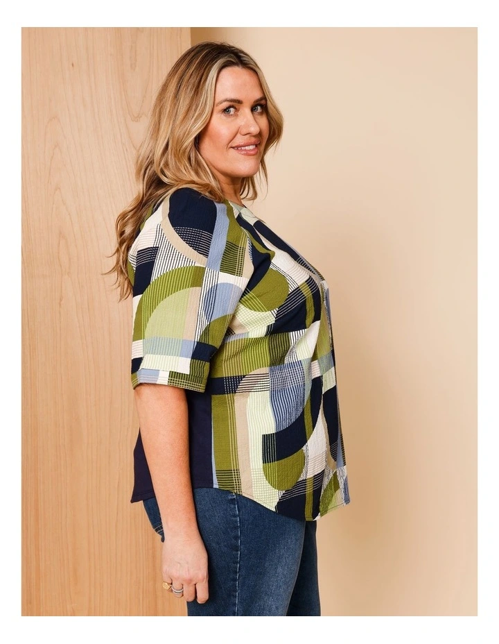 Raglan Short Sleeve Woven Front Tee With Knit Back In Navy/Avocado/White Geo Print image 4