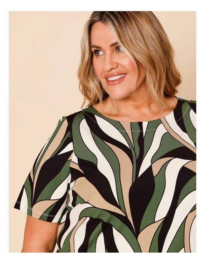 Short Sleeve Boat Neck Tee In Greens Print image 4