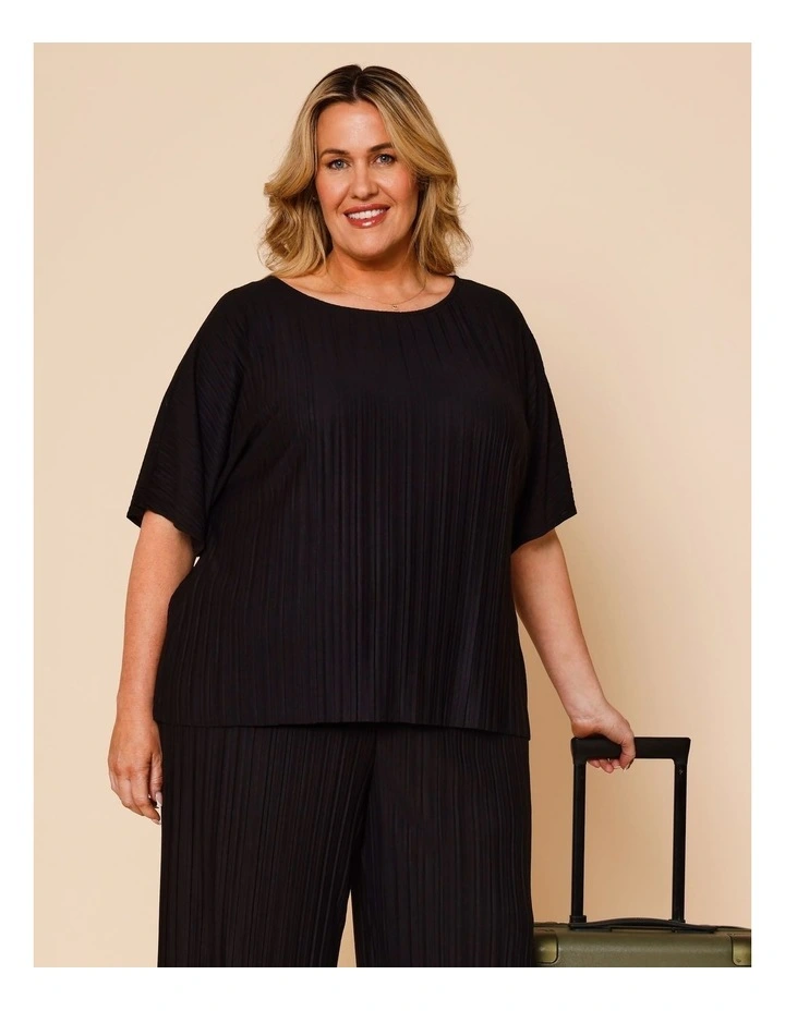 Plisse Elbow Length Sleeves Tee In Black image 1