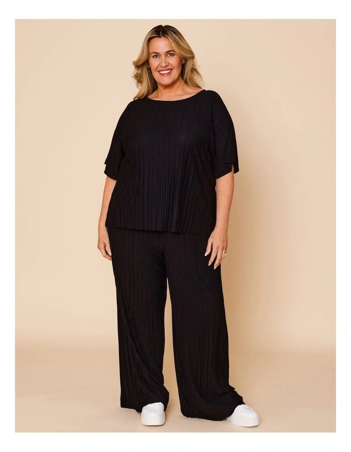 Plisse Elbow Length Sleeves Tee In Black image 4