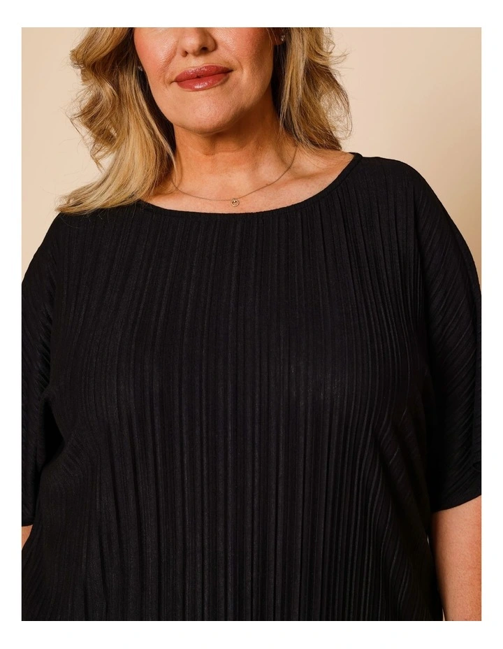 Plisse Elbow Length Sleeves Tee In Black image 6