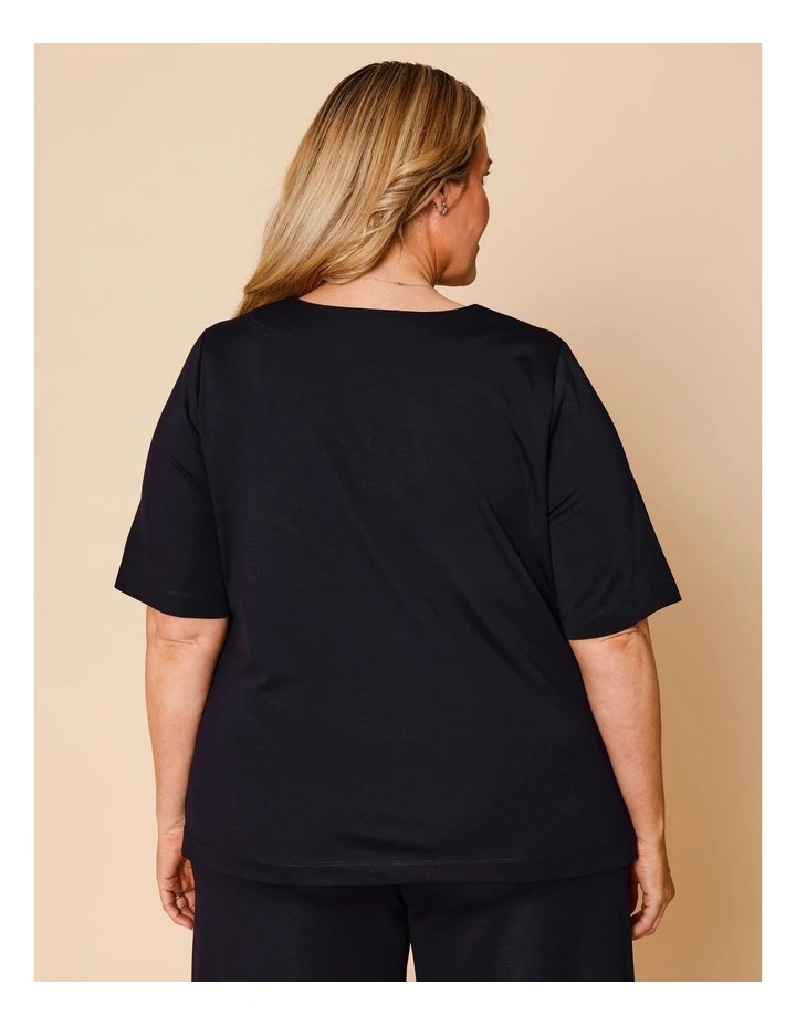 Short Sleeve V-neck Tee In Navy image 4