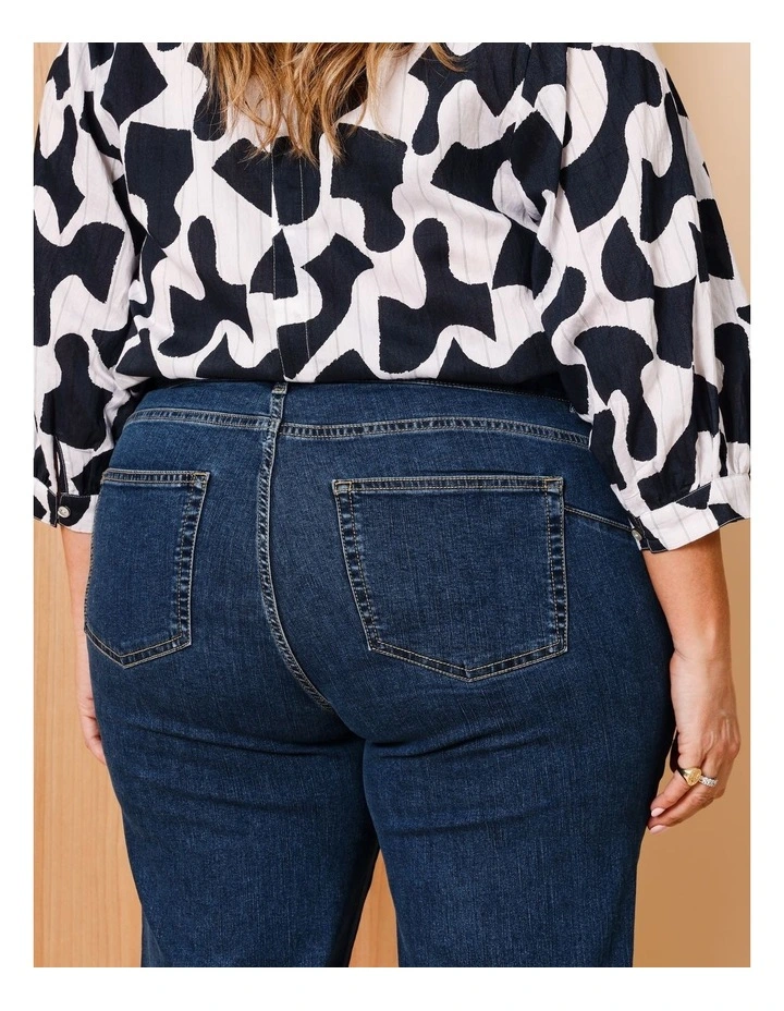 Wardrobe Staple Crop Denim Jean in Dark Blue image 5
