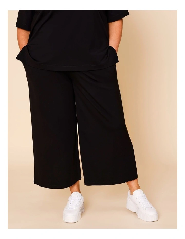 Wide Leg Crop Knit Pant With Pockets In Black image 3