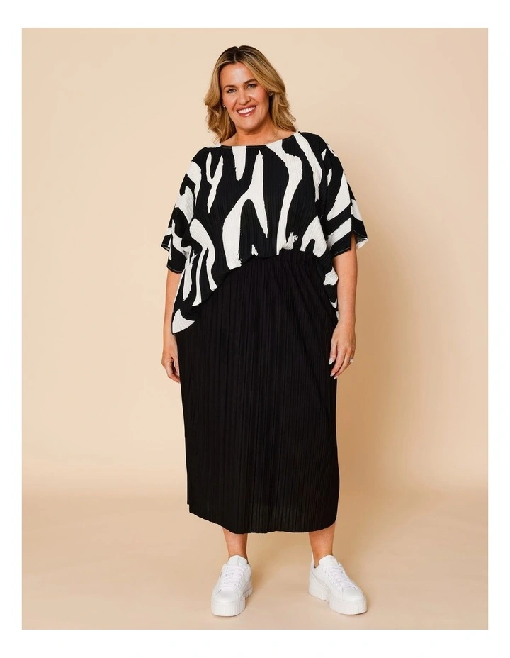 Plisse Skirt With Elastic Waist In Black image 3