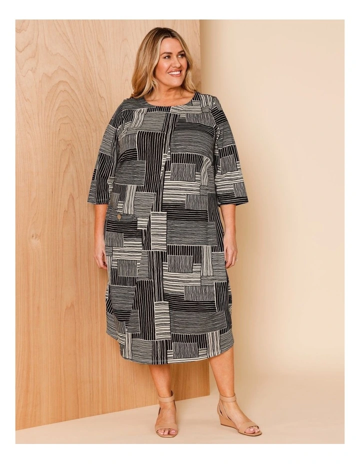 3/4 Sleeve Asymmetric Dress With Side Pockets in Black/Neutral Line Print image 1