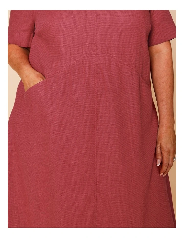Short Sleeve Dress With Shaped Waist And Pockets In Burgandy image 3