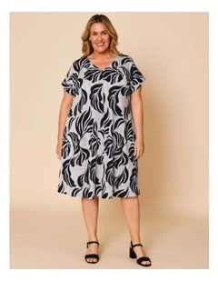 Spliced Extended Short Sleeve Knit Dress With Pockets In Black And White Spot Leaf Print