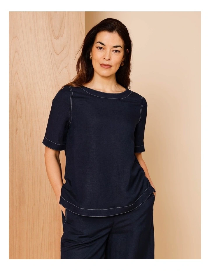Short Sleeve Curved Hem Top In Navy With Contrast Top Stitch image 1