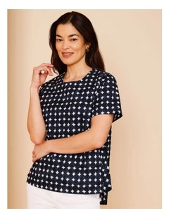 Short Sleeve Swing Hem Top With Round Pebble Print In Navy/White