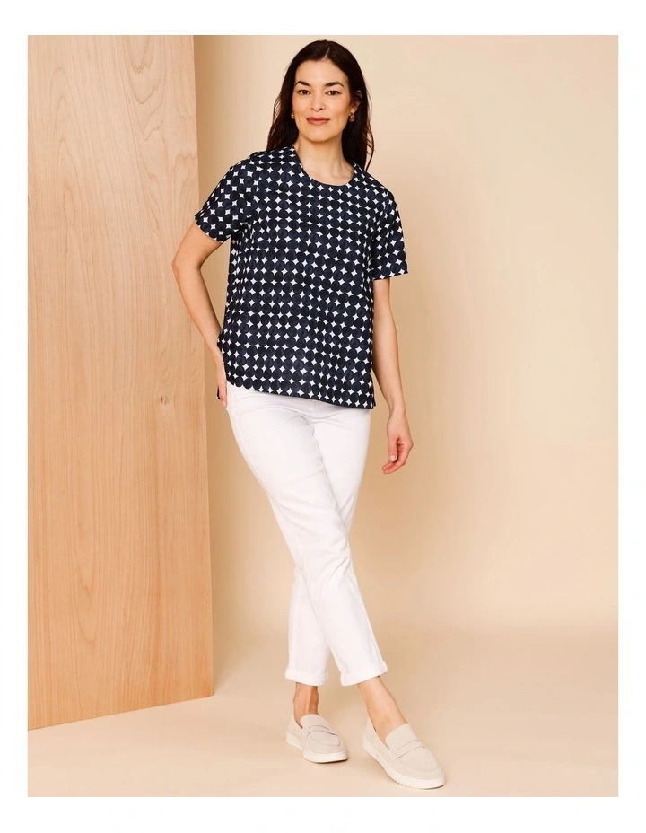 Short Sleeve Swing Hem Top With Round Pebble Print In Navy/White image 2