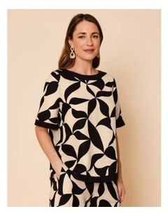 Short Sleeve Curved Hem Top In Neutral/Black Leaf Print With Black Contrasts