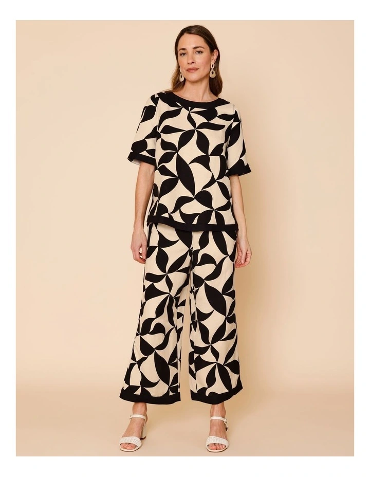 Short Sleeve Curved Hem Top In Neutral/Black Leaf Print With Black Contrasts image 2