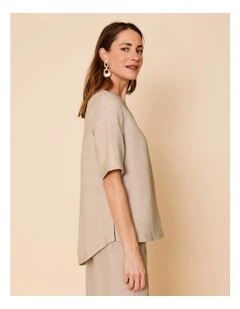 Short Sleeve Curved Hem Top In Oatmeal Crossdye With Contrast Top Stitch