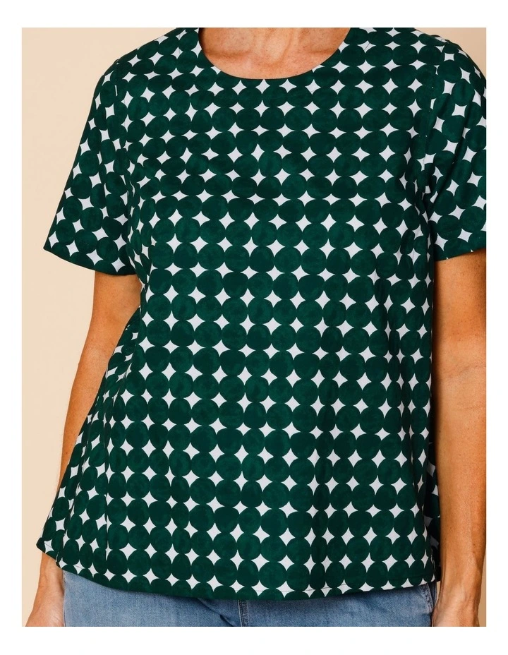 Short Sleeve Swing Hem Top With Round Pebble Print In Dark Green/White image 6
