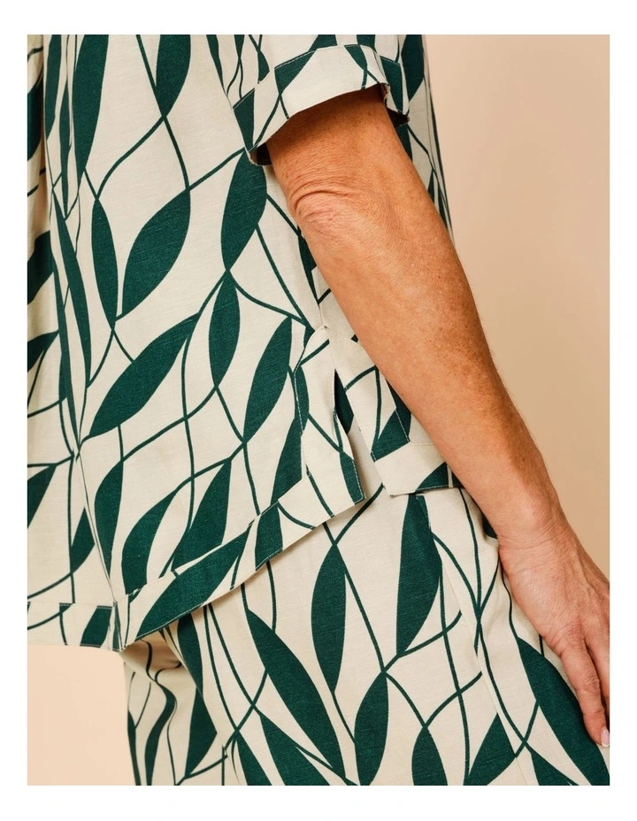 Short Sleeve Top With Curved Back Hem In Neutral/Forest Leaf Print image 4