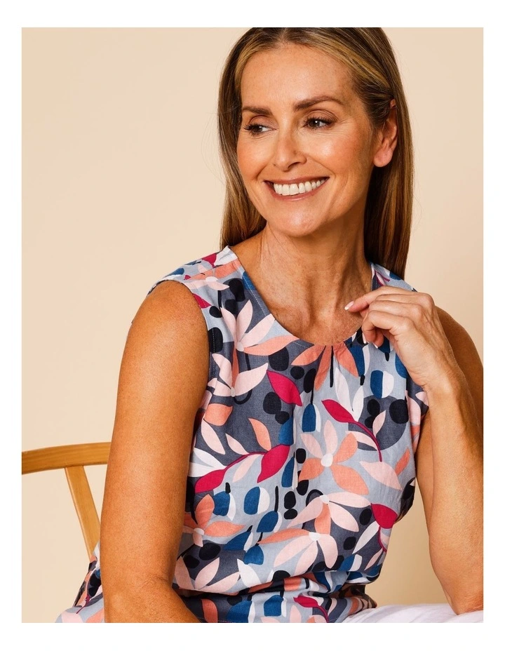 Sleeveless Shell Top With Deep Hem In Pinks/Blues Stylised Floral image 3