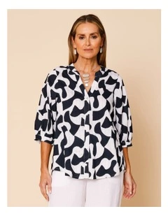3/4 Sleeve Shirt With Split Back In Ivory/Navy Print