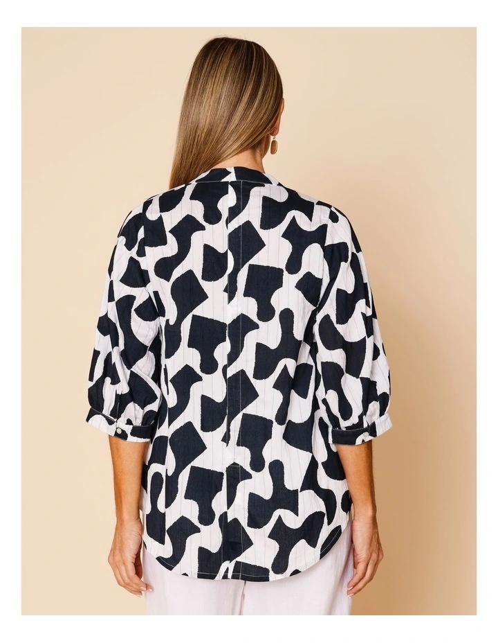 3/4 Sleeve Shirt With Split Back In Ivory/Navy Print image 6