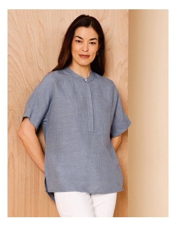 Short Sleeve Shirt With Yoke And Stand Collar In Blue/White Texture