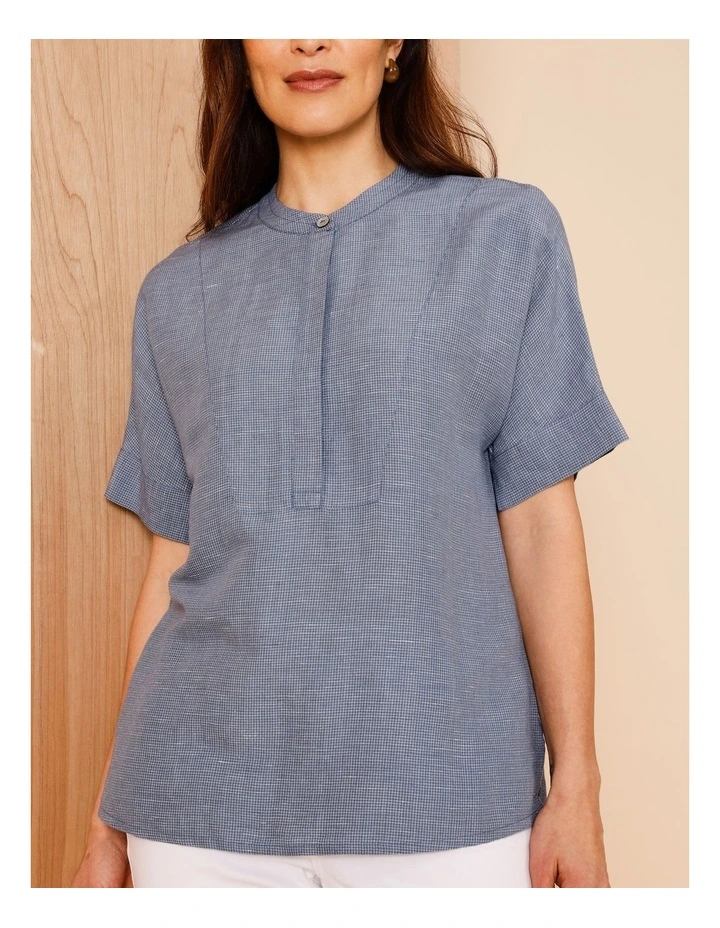 Short Sleeve Shirt With Yoke And Stand Collar In Blue/White Texture image 4