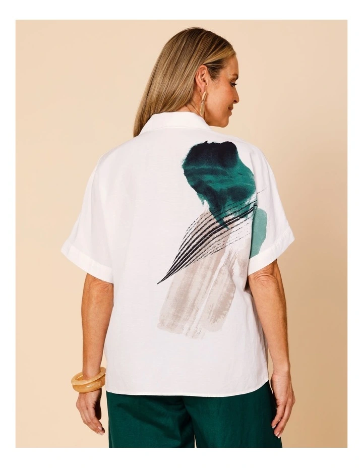 Short Sleeve Collared Pop Over Shirt In White With Green Abstract Boarder Print image 4