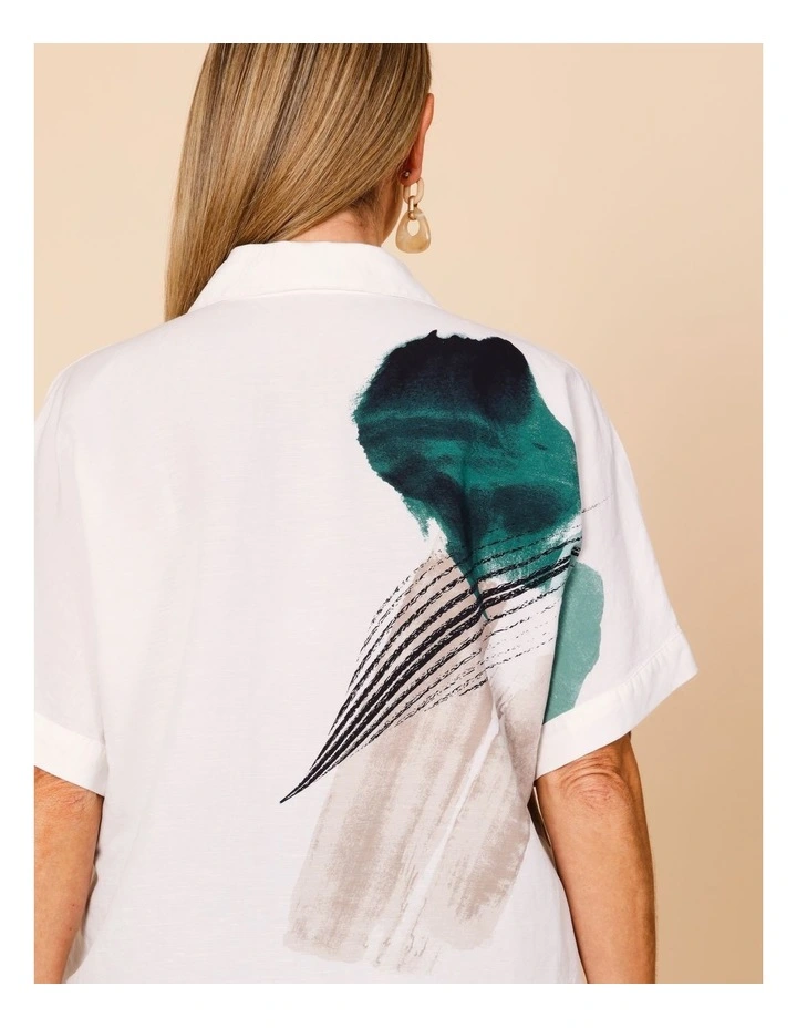 Short Sleeve Collared Pop Over Shirt In White With Green Abstract Boarder Print image 5