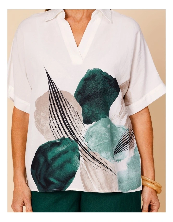Short Sleeve Collared Pop Over Shirt In White With Green Abstract Boarder Print image 6