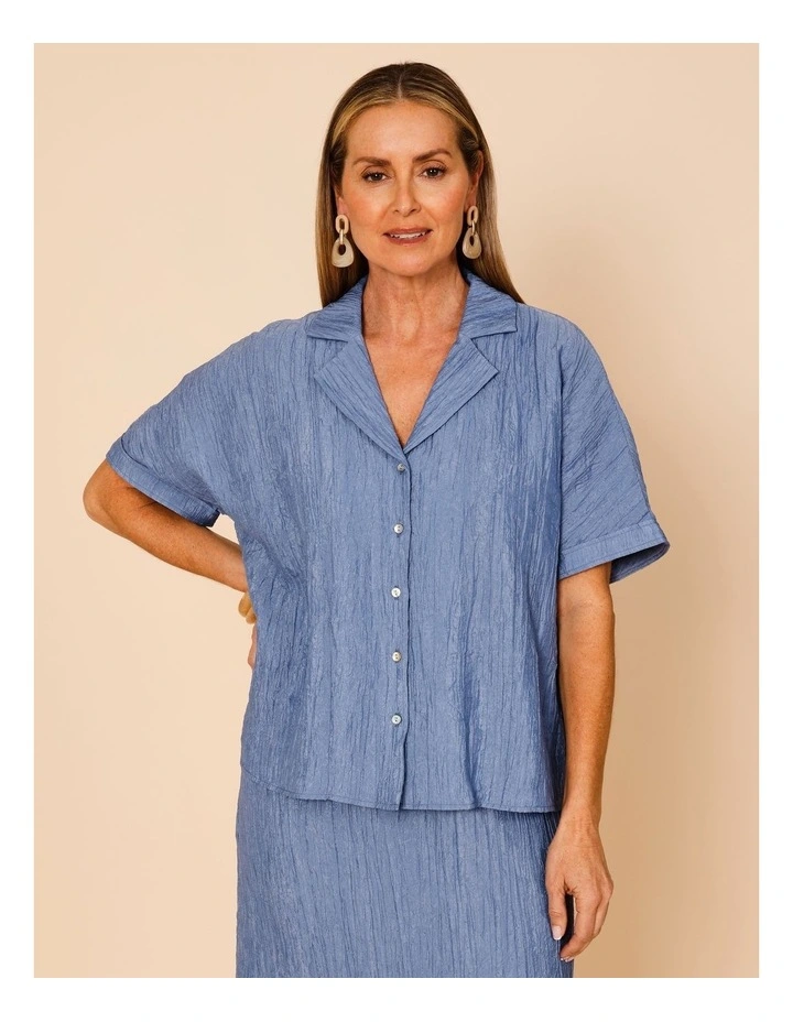 Short Sleeve Collared Crinkle Shirt In Blue image 2