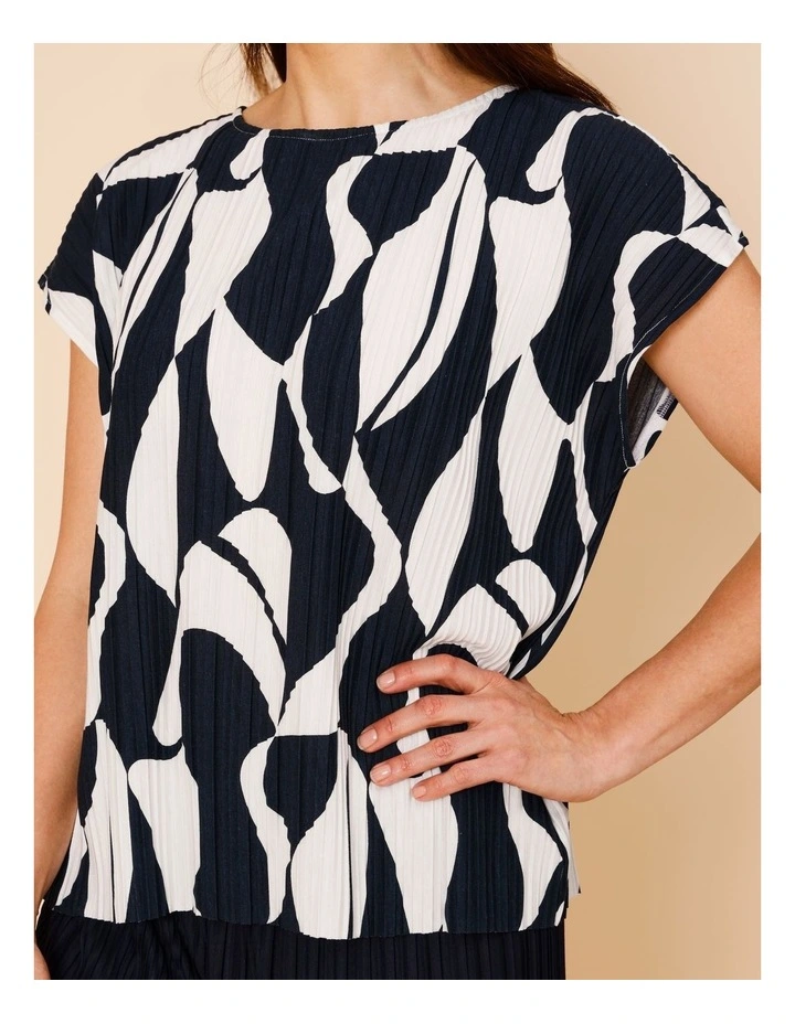 Plisse Cap Sleeve Tee in Navy/Ivory Print image 5