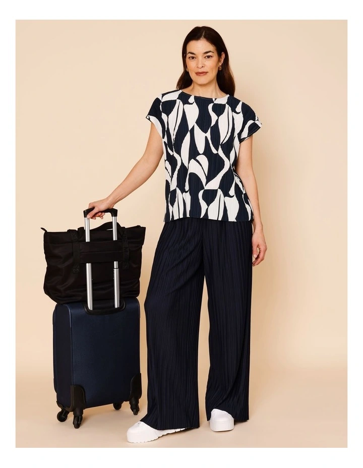 Plisse Cap Sleeve Tee in Navy/Ivory Print image 7