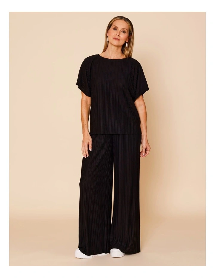 Plisse Elbow Length Sleeves Tee In Black image 3