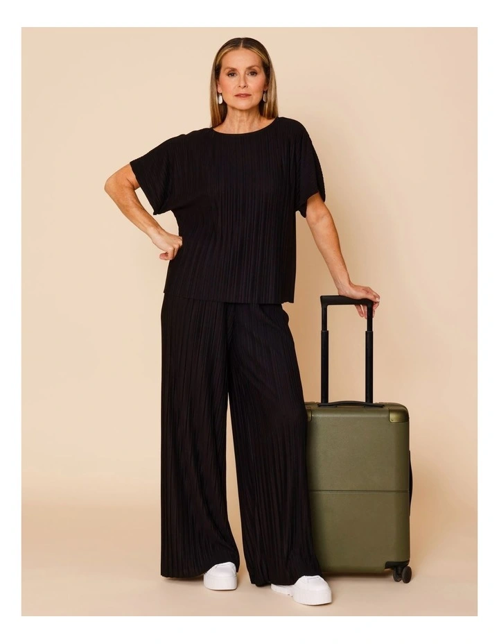 Plisse Elbow Length Sleeves Tee In Black image 7