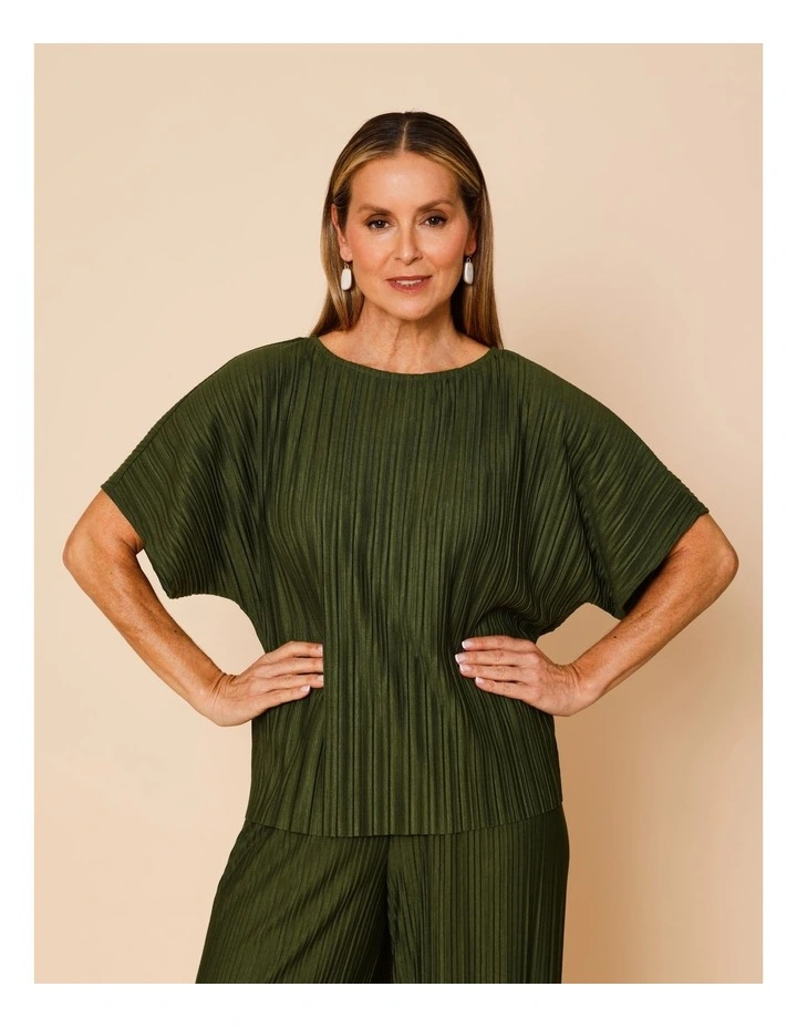 Plisse Elbow Length Sleeves Tee In Green image 2