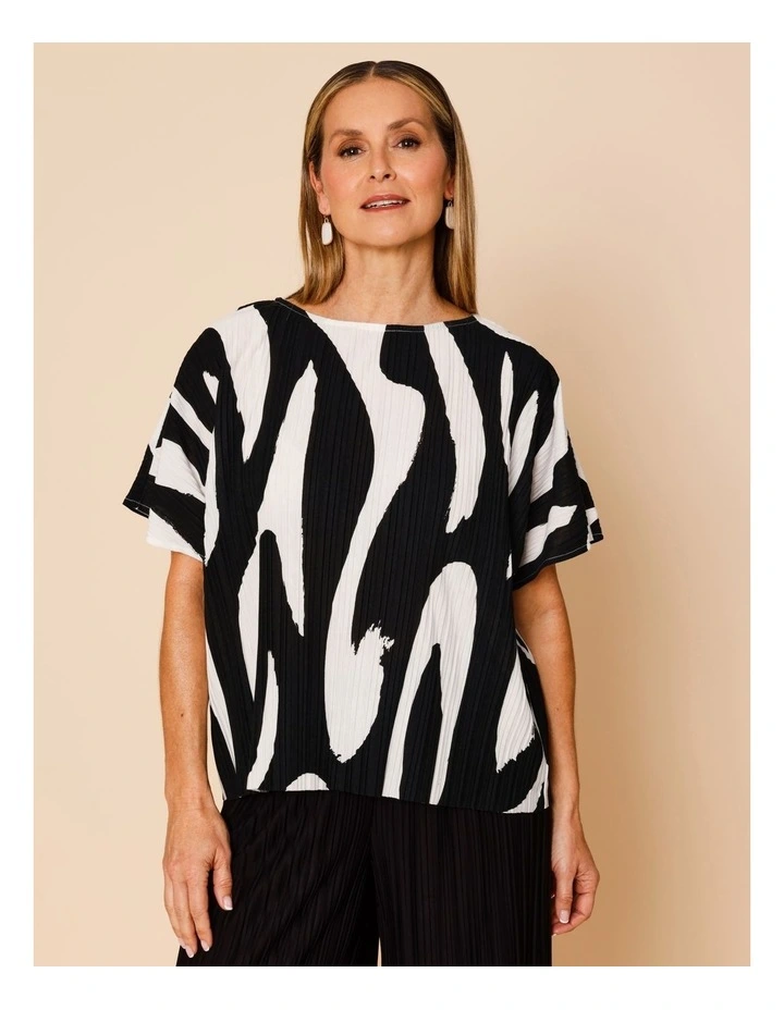 Plisse Elbow Length Sleeve Tee In Black/Ivory Print image 3