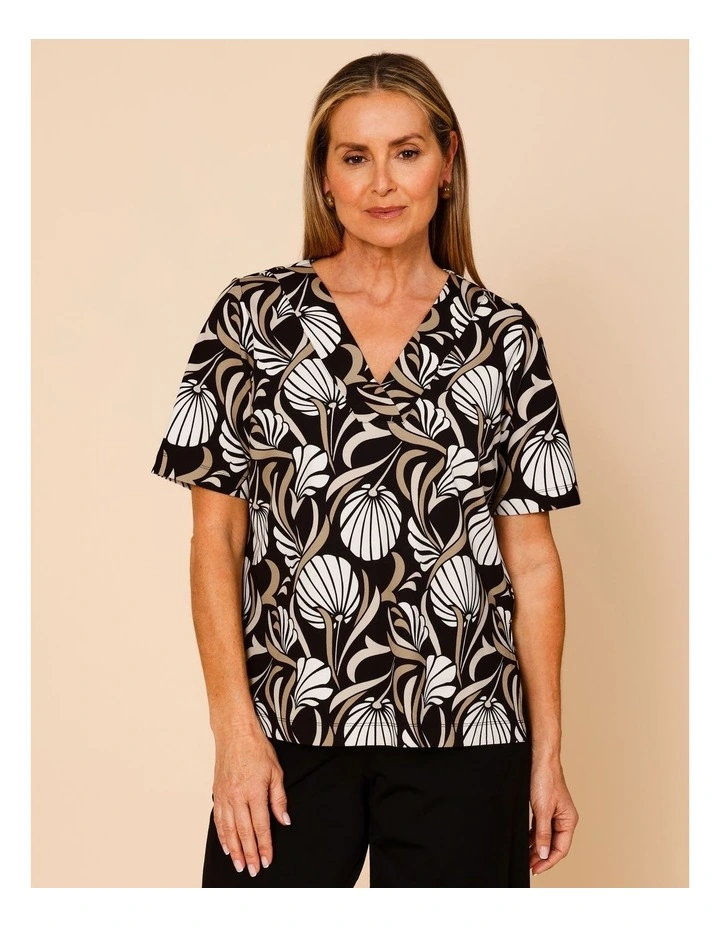 Short Sleeve V-neck Tee In Black/Neutrals image 4