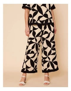 Wide Leg Crop Linen Blend Pant In Neutral/Black Leaf Print With Black Contrasts