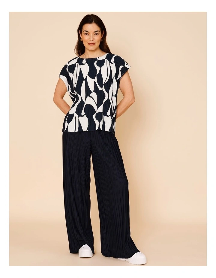 Plisse Full Length Pant in Navy image 5